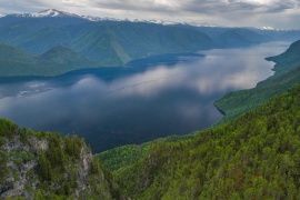 пеший поход на каменных залив