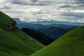 пеший поход на каменных залив